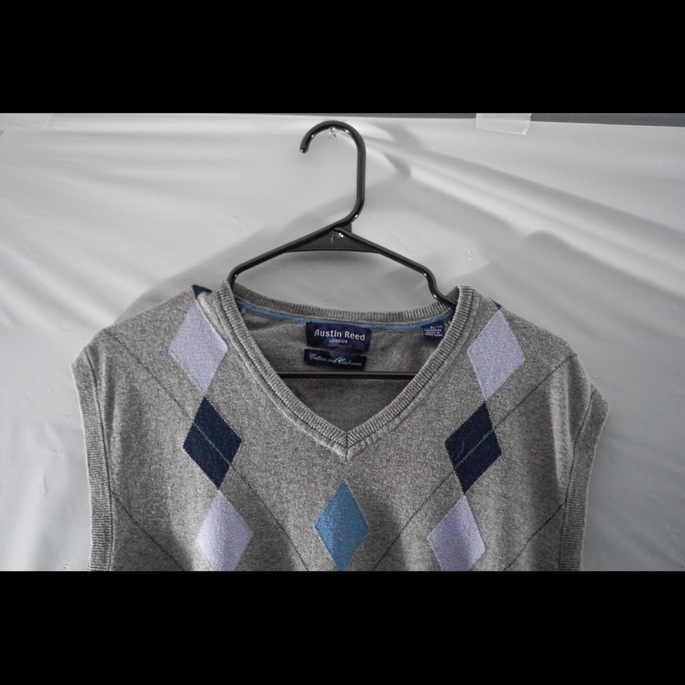 Austin Reed Sweater Vest - Picture 4 of 4